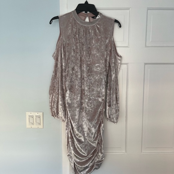Express Crushed Velvet Cold Shoulder Dress - Picture 3 of 9